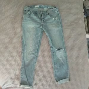 GAP sexy boyfriend jean